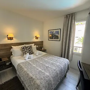 Apartment Port