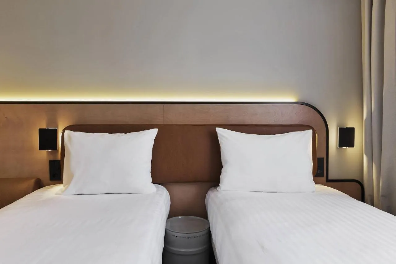 Moxy Paris Bastille France