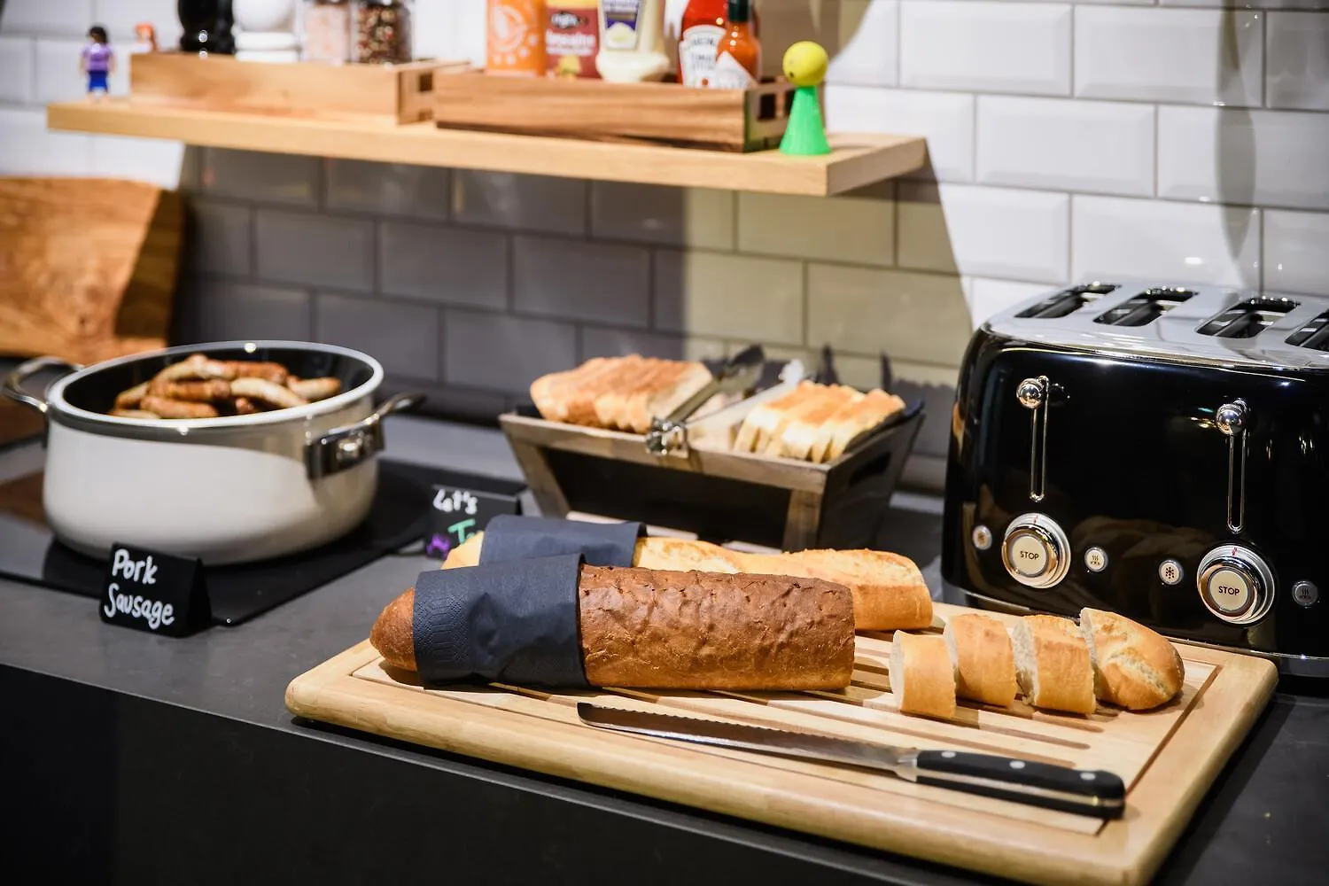 Moxy Paris Bastille Hotel