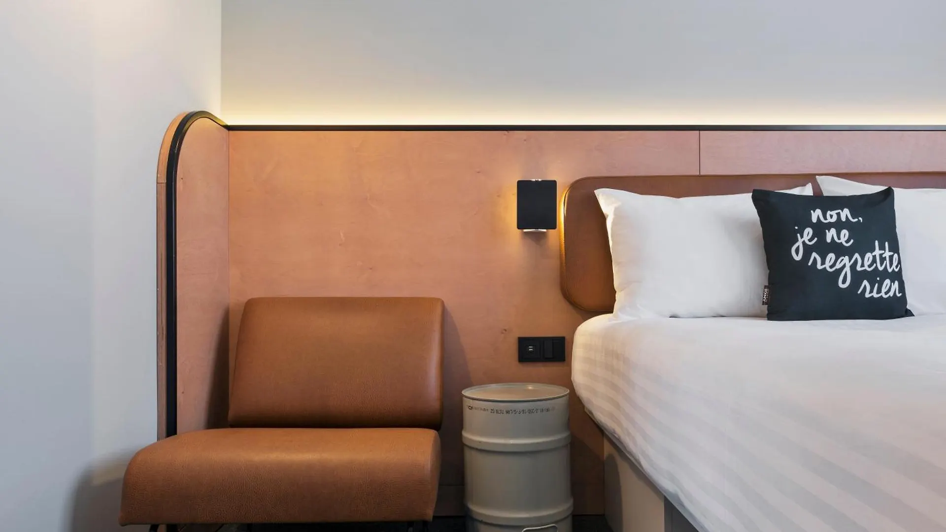 Moxy Paris Bastille 3*,