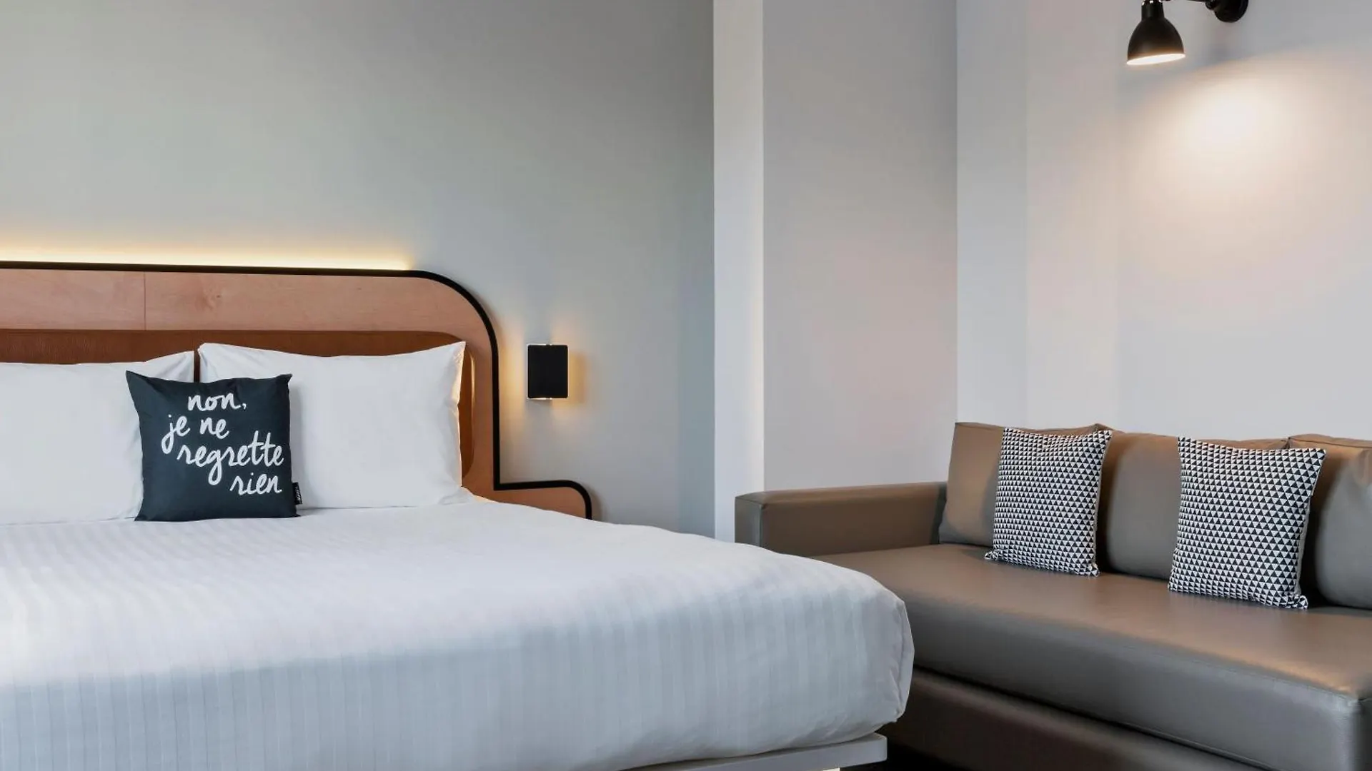 Moxy Paris Bastille Hotel