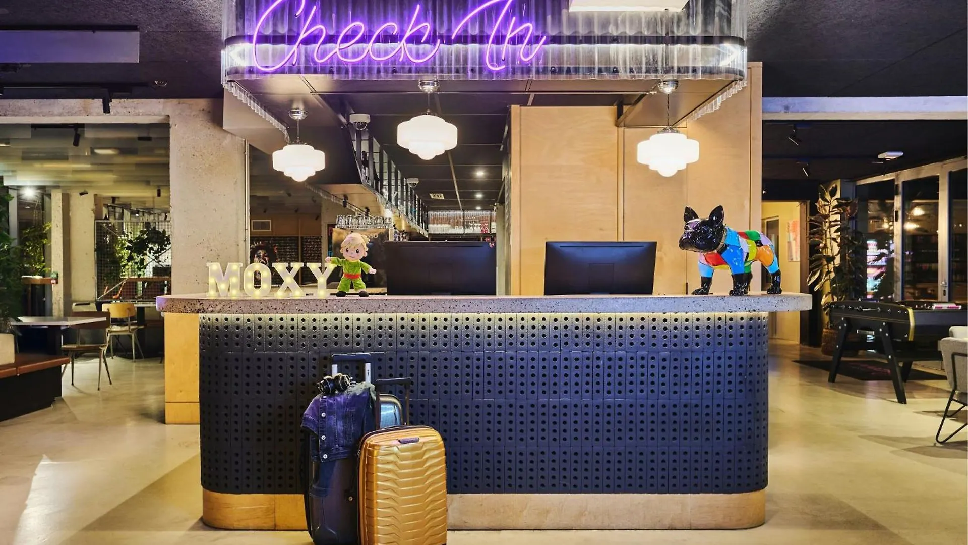 Moxy Paris Bastille 3*,  France