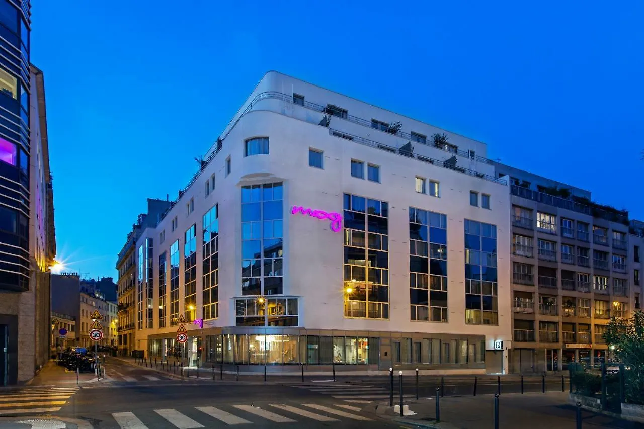 Moxy Paris Bastille 3*,  France