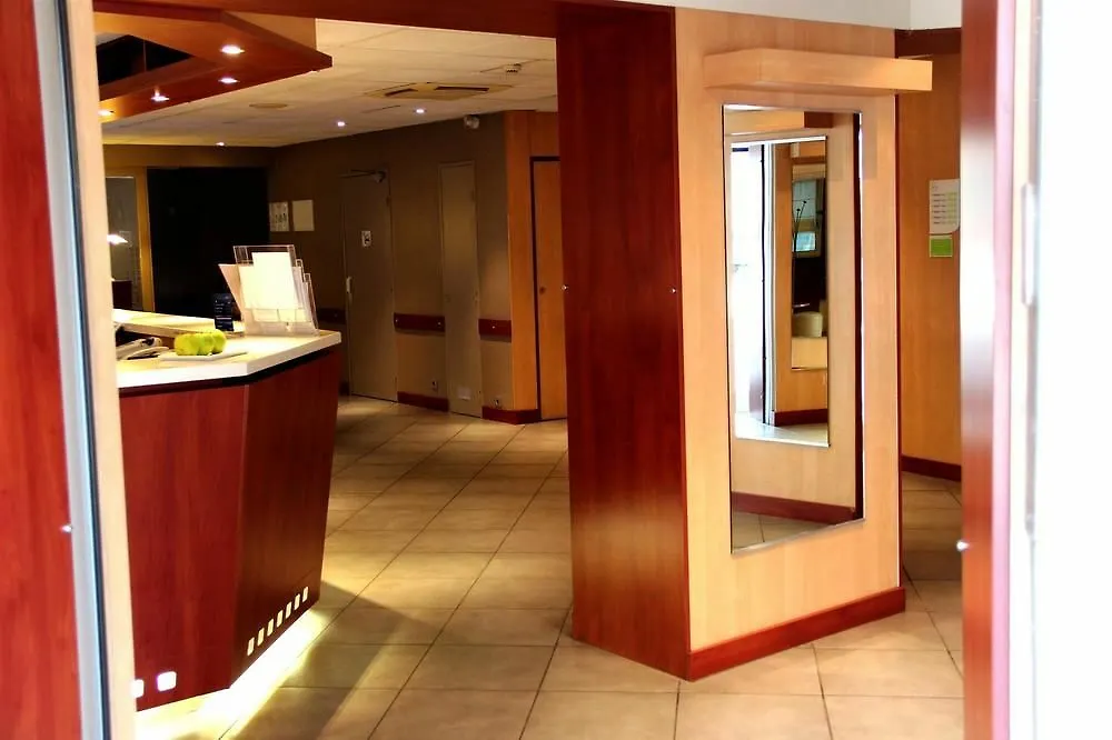 Moxy Paris Bastille Hotel