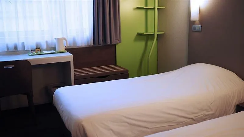 Moxy Paris Bastille 3*,